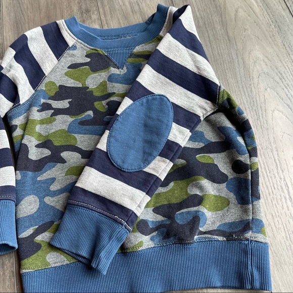EUC Hanna Andersson Camo Sweatshirt 90 - Picture 2 of 4